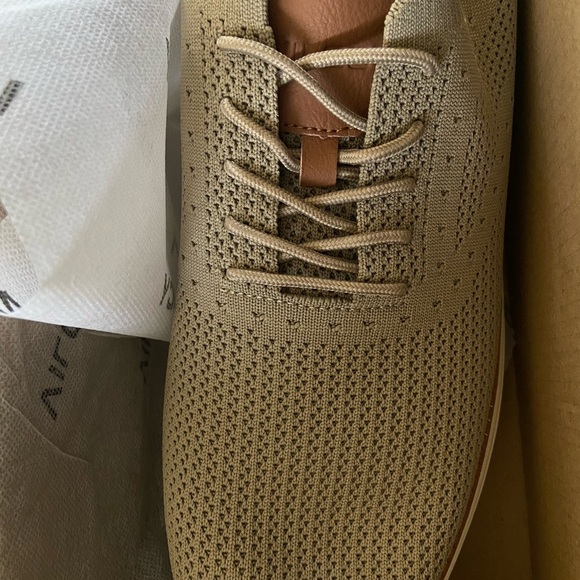 Men's Tan Oxford Shoes - Picture 11 of 16